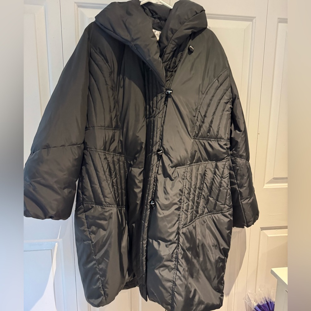 Larry Levine Black Quilted Ling Down Jacket